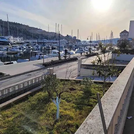 2 Bedroom On The Coast Of The Adriatic! Watermelon Marina