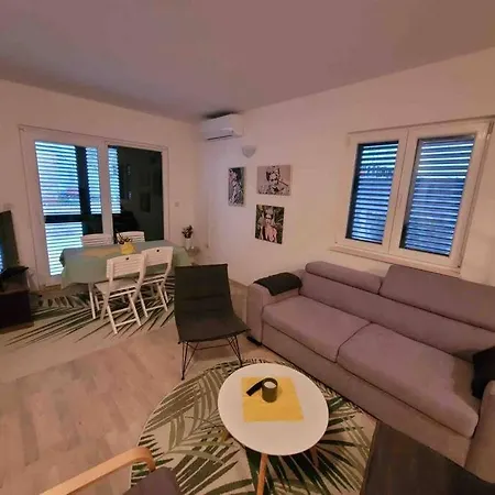 2 Bedroom On The Coast Of The Adriatic! Watermelon *