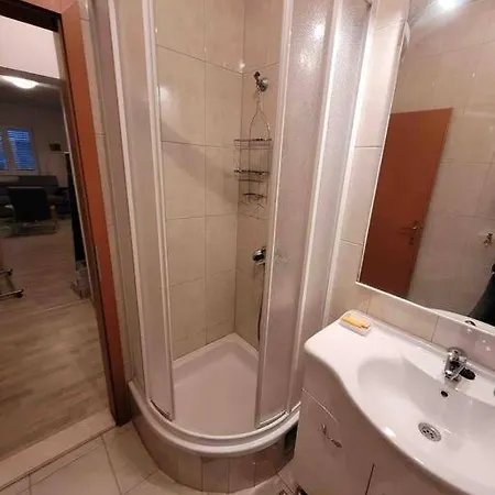 Apartamento 2 Bedroom On The Coast Of The Adriatic! Watermelon Marina (Bossoglina)